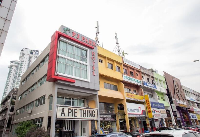 בית מלון כפרי Pj Park