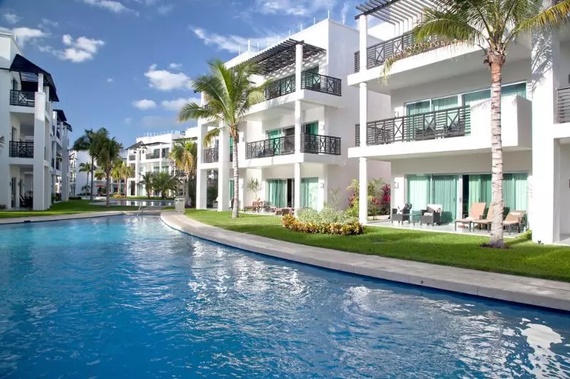 ホテル Residences at The Fives
