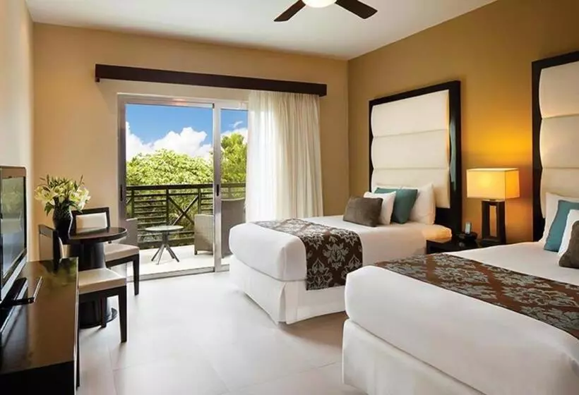 ホテル Residences at The Fives
