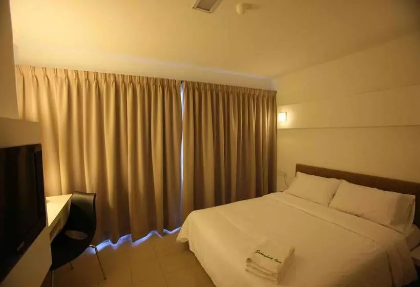 Hotel Zamburger Cheese