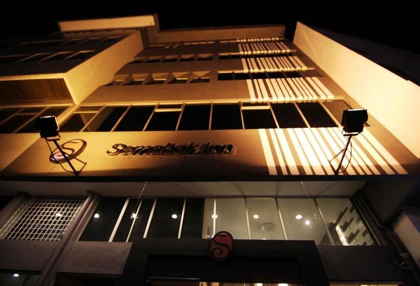 Hotel Zamburger Cheese