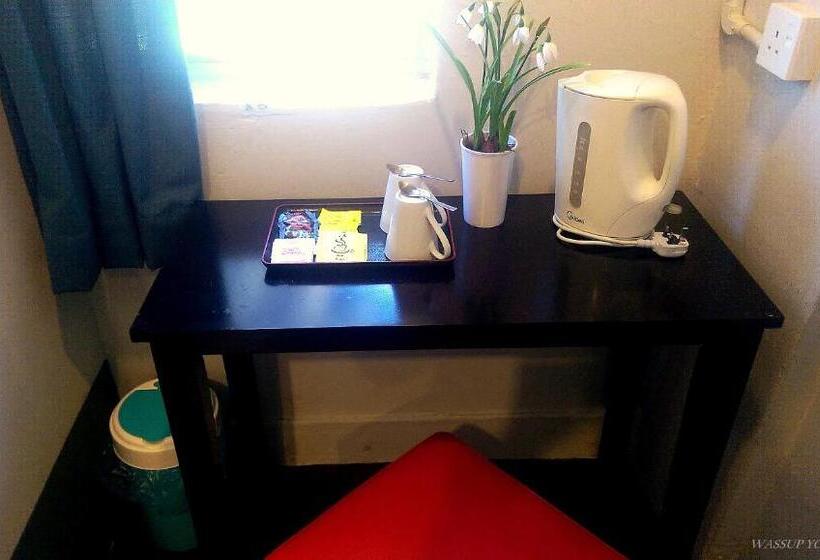 Отель Wassup Youth Hostel