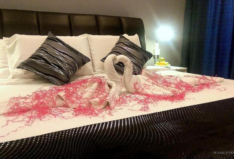 Отель Wassup Youth Hostel