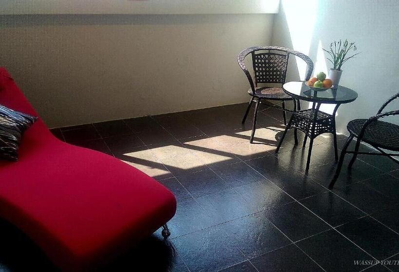 Отель Wassup Youth Hostel