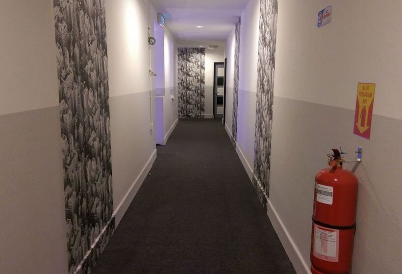 Отель Wassup Youth Hostel