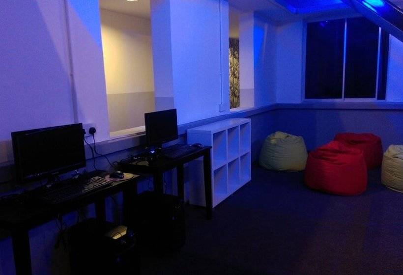 Отель Wassup Youth Hostel