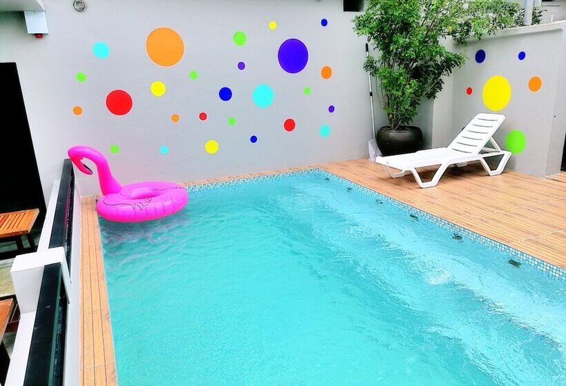 Отель Wassup Youth Hostel