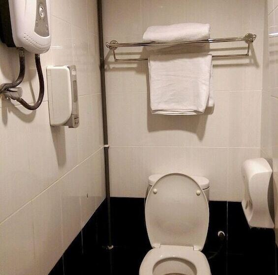 Отель Wassup Youth Hostel