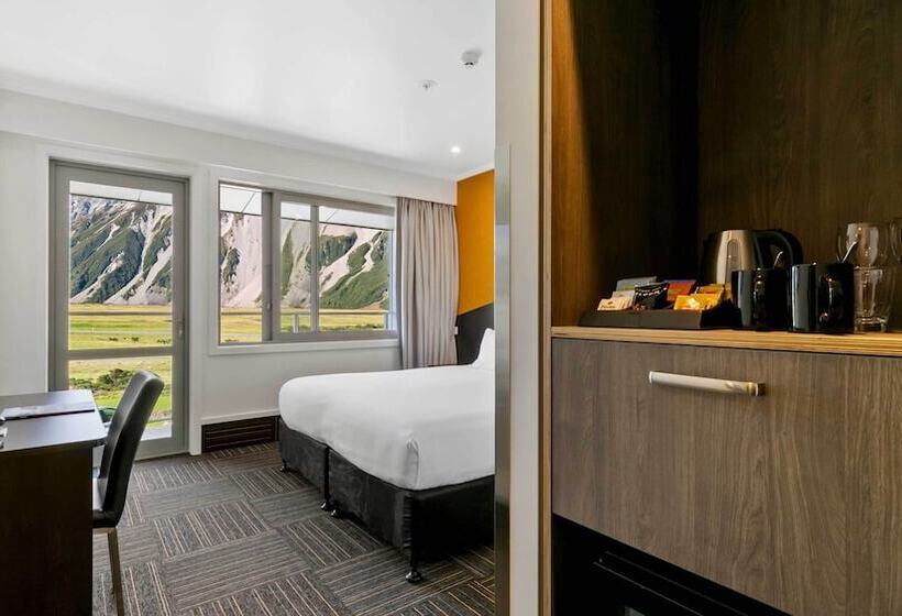 Mt Cook Lodge & Motels