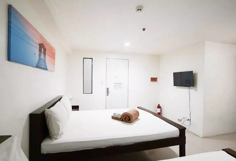 Arzo Hotel Makati
