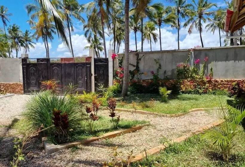 Hotelli Balungi Bungalow & Restaurant