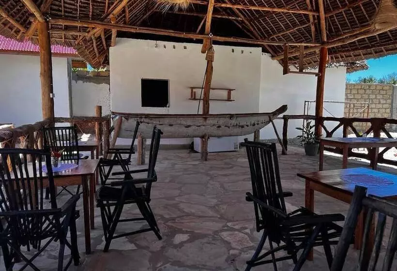 Hotelli Balungi Bungalow & Restaurant