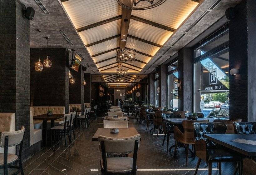 فندق Europa Komárno