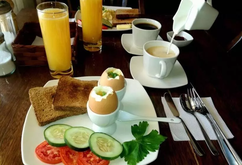 هتل Hostal Cagnapa Restobar