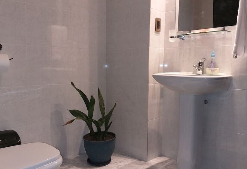 هتل Hostal Cagnapa Restobar