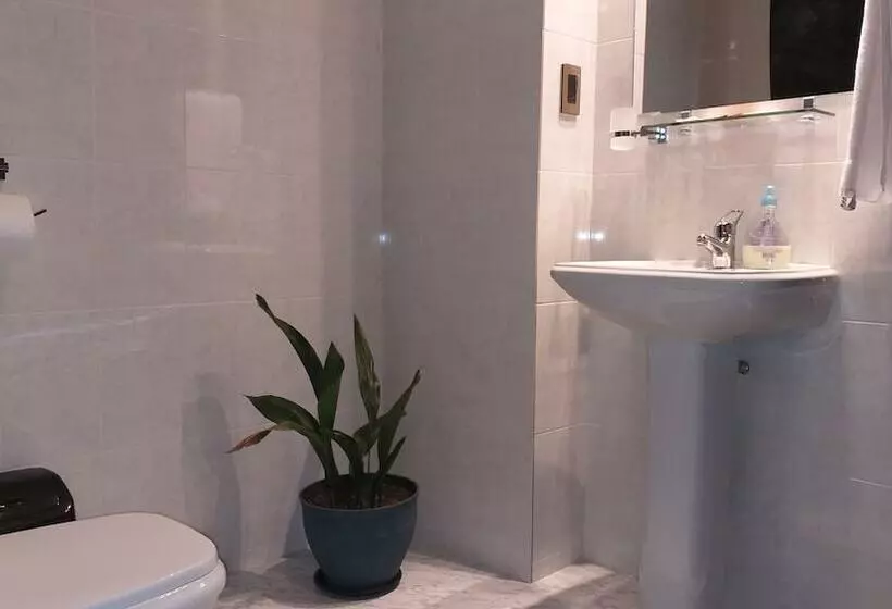 هتل Hostal Cagnapa Restobar