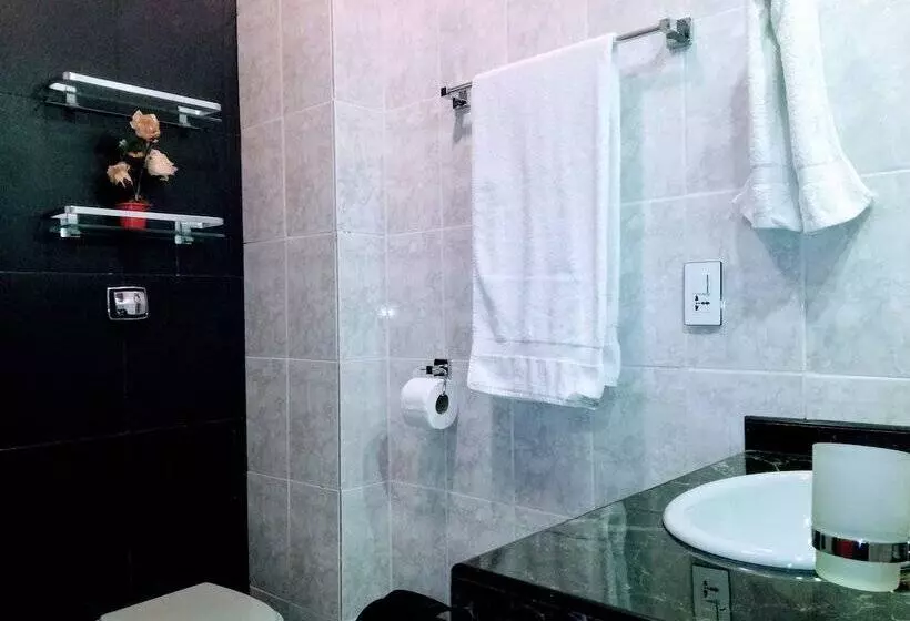 هتل Hostal Cagnapa Restobar