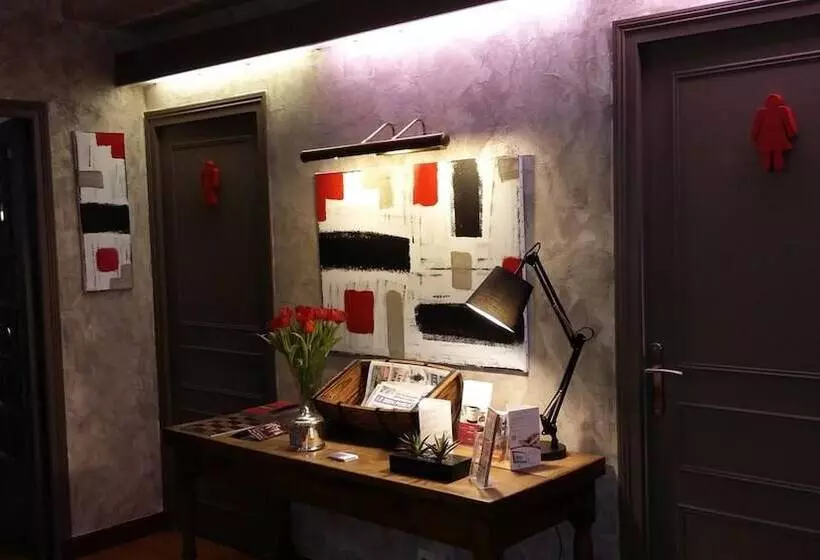 Hotelli Hôtel Restaurant Le Relais De La Sans Fond