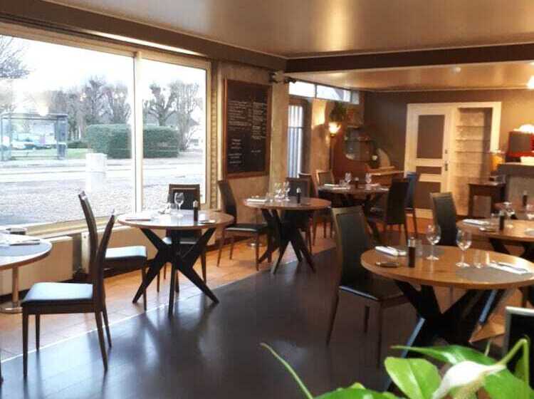 فندق Hôtel Restaurant Le Relais De La Sans Fond