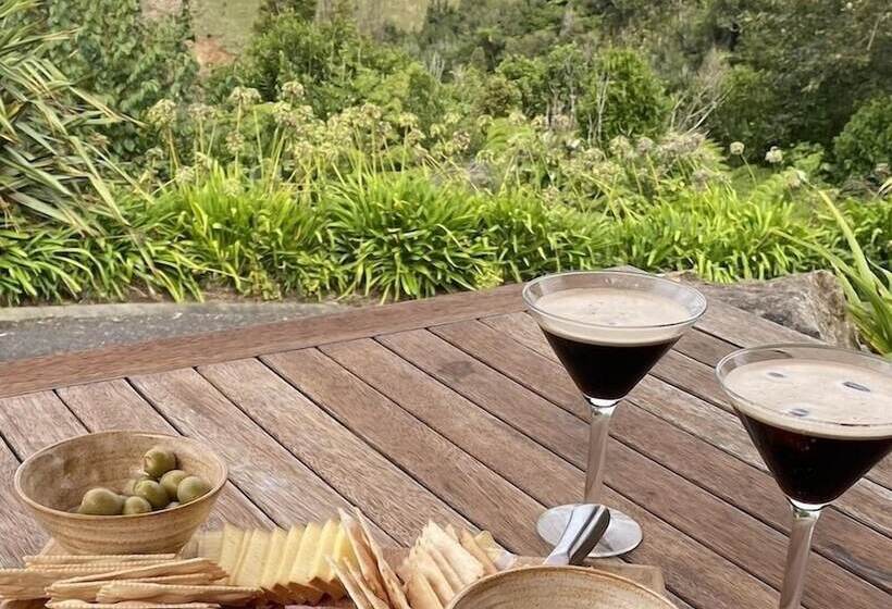 בית מלון כפרי Orokawa Bay Retreat