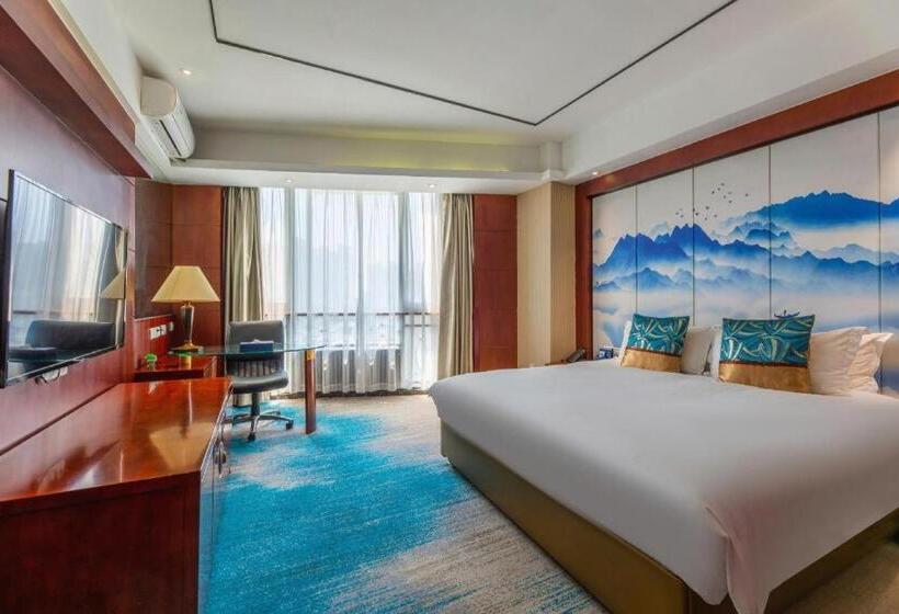 Starway Hotel Nanchang Honggu Middle Avenue Qiushui Square