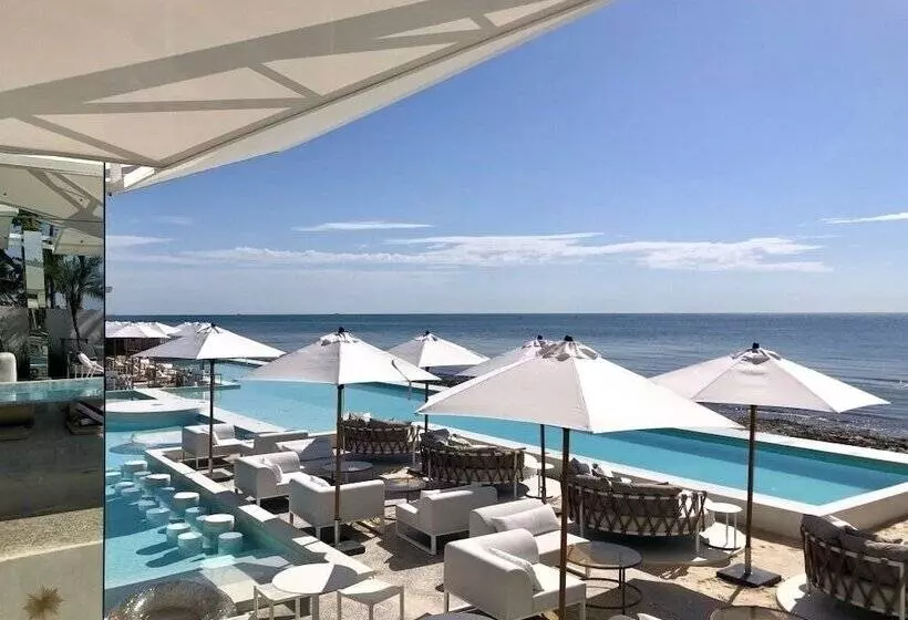 Hotelli Sundance Dayclub Hua Hin