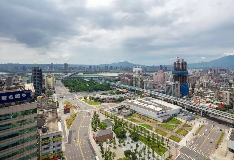 پانسیون Roaders Plus Hotel Taipei Station