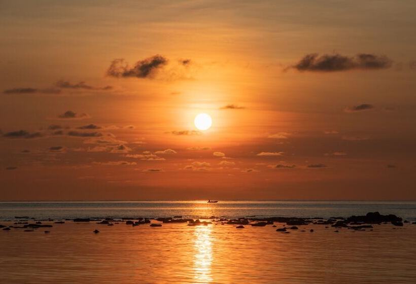 Bintan Exotica Resort By Waringin Hospitality