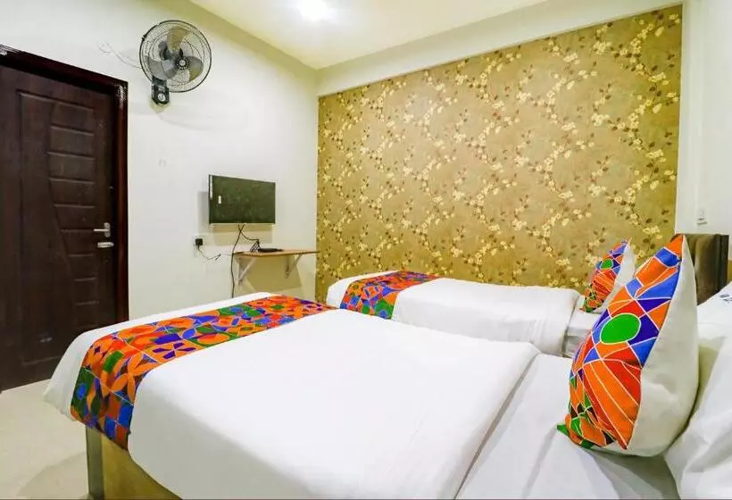 Fabhotel E City Inn   3km From Infosys Campus