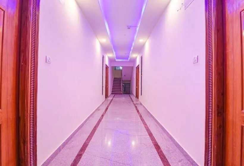 Fabhotel E City Inn   3km From Infosys Campus