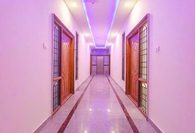 Fabhotel E City Inn   3km From Infosys Campus