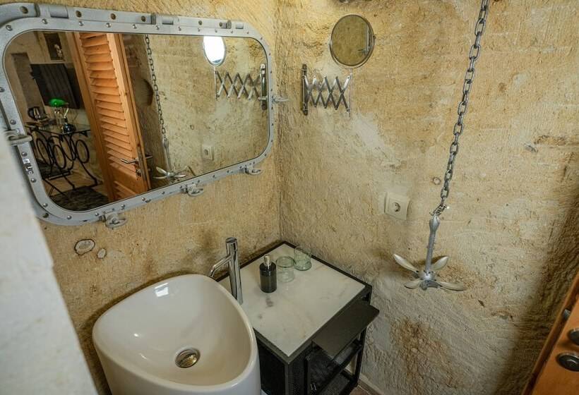 فندق Bala Cave House