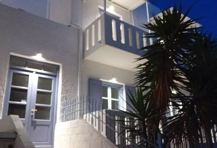 ユースホステル Eleios Hotel Serifos