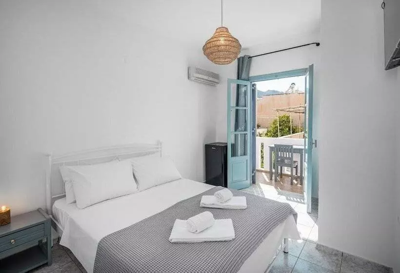 ユースホステル Eleios Hotel Serifos