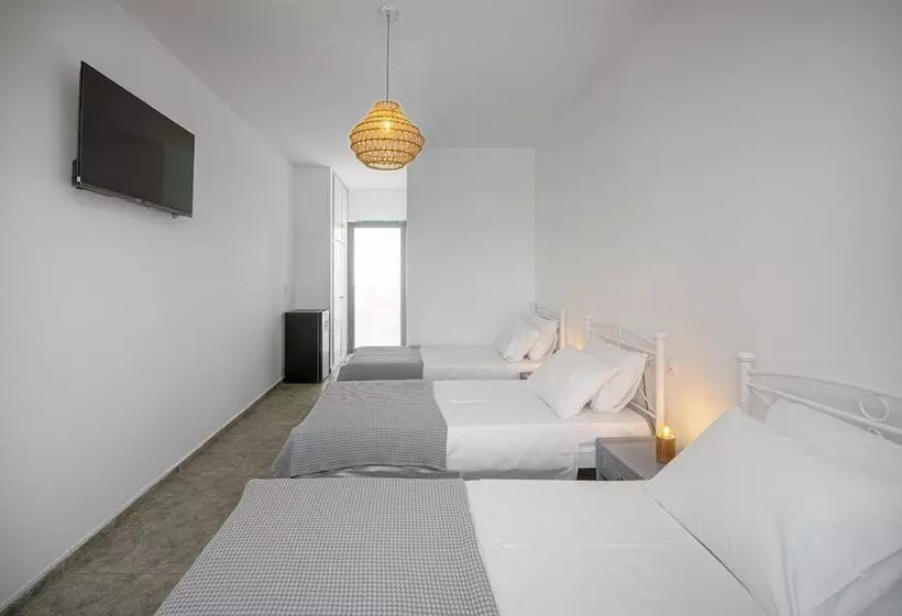 ユースホステル Eleios Hotel Serifos