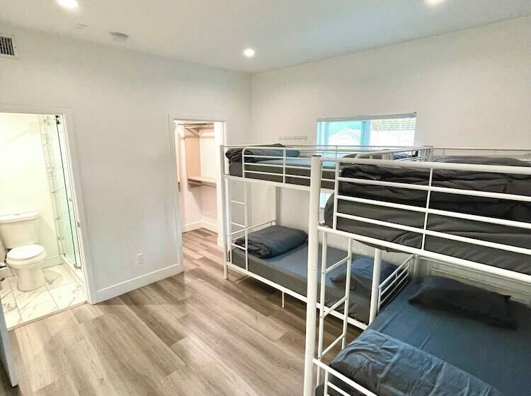 فندق صغير Modern Homestay