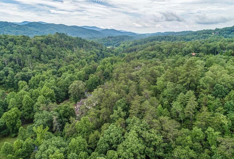 Bear Track Falls Peaceful, Quiet Mtn. Retreat!