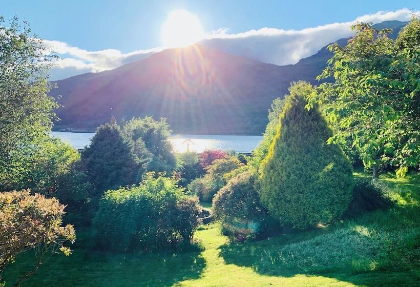 Bed and Breakfast G83 7ab