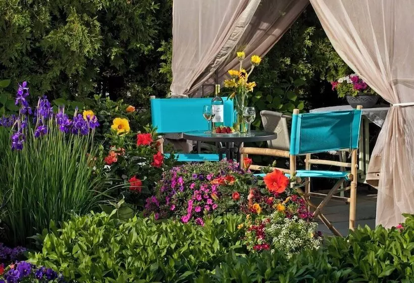 Aamiaismajoitus (B&B) Inn At The Park