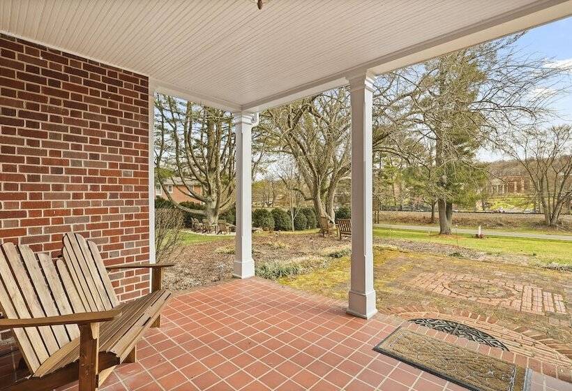 ベッドアンドブレックファースト The Emory House