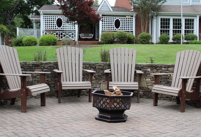 ベッドアンドブレックファースト The Emory House