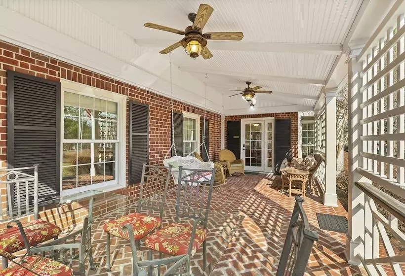 Aamiaismajoitus (B&B) The Emory House