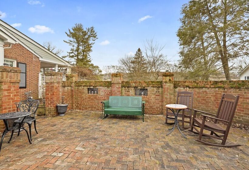 ベッドアンドブレックファースト The Emory House