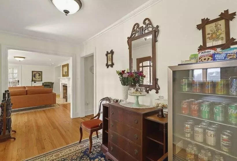 Aamiaismajoitus (B&B) The Emory House