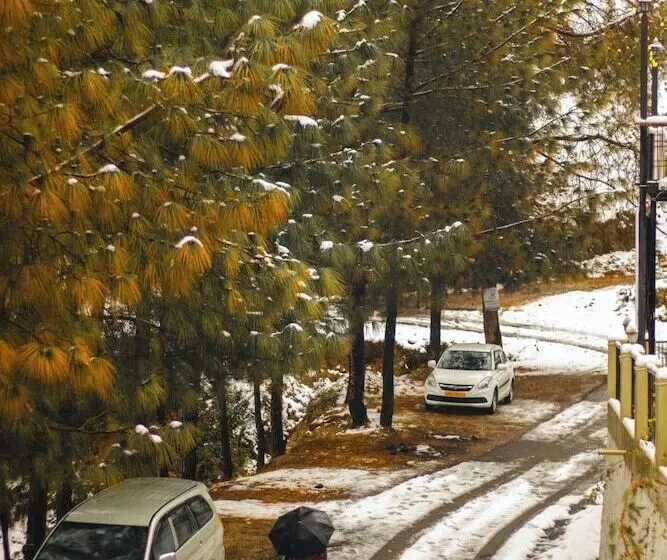 Aamiaismajoitus (B&B) The Himalayan Living Whistling Pines