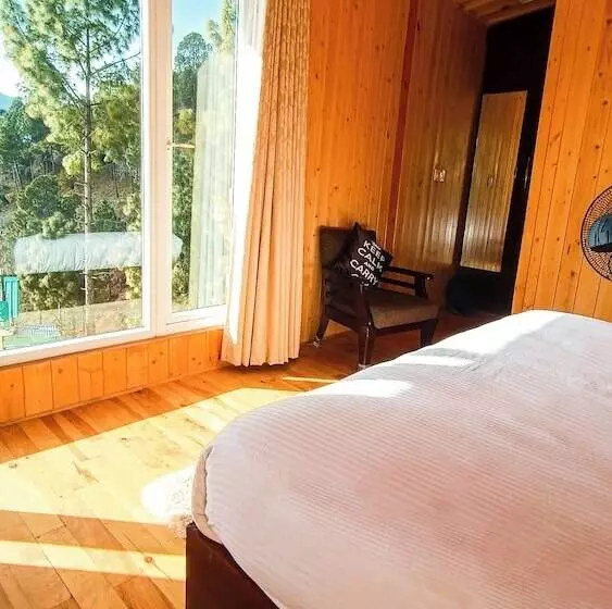 Aamiaismajoitus (B&B) The Himalayan Living Whistling Pines