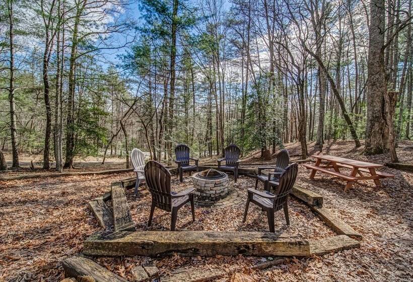 Blueridge Bunk House Wrap Around Deck!