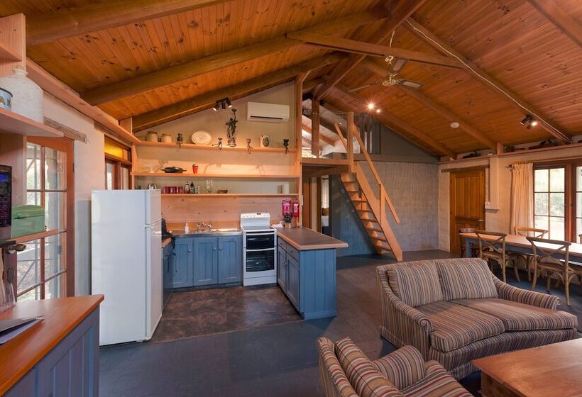 Cloudy Creek Cottage