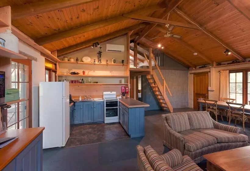 Cloudy Creek Cottage