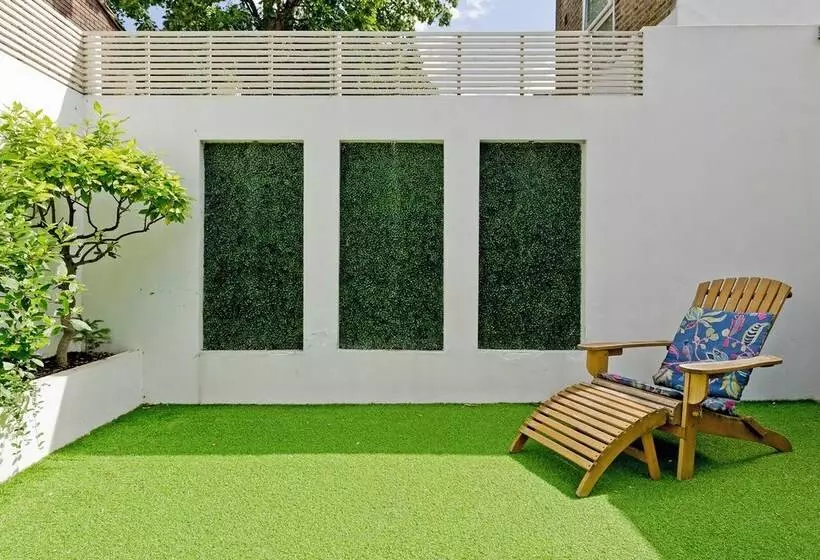 Family Home In Battersea By Underthedoormat